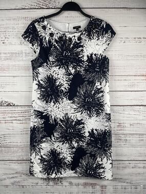 Talbots Dress Women's Size 4P White Navy Floral Beaded Shift Petites Cotton